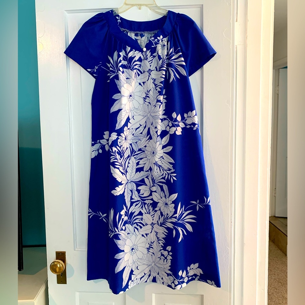 Vintage Hilo Hattie’s Hawaiian dress